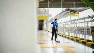  Pasca Insiden KA, Cleaning KAI Services Pulihkan Peron Bekasi Timur